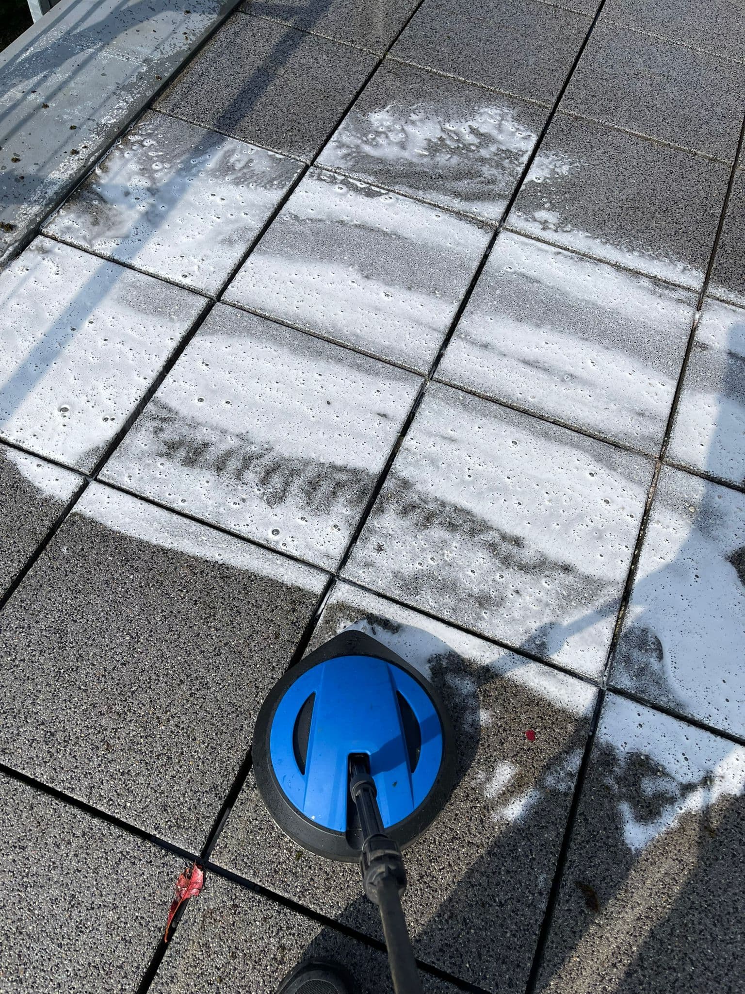 Gehweg und Terrassen Reinigung