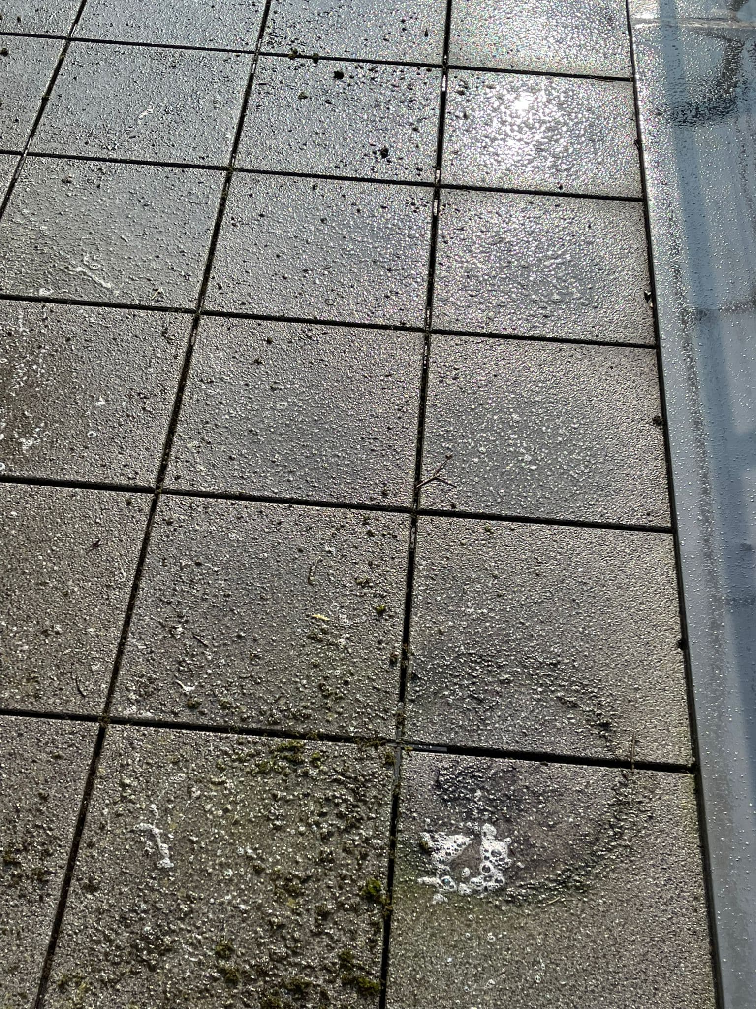 Gehweg und Terrassen Reinigung